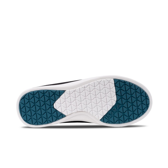 Vessi Weekend
Colour: Asphalt Black
Regular Width - Picture 3 of 10